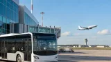 Fiumicino, quattro nuovi autobus elettrici per il trasporto dei passeggeri in pista